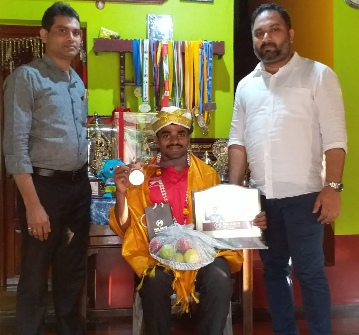 ಕ್ರೀಡಾಪಟು ಗುರುರಾಜ್ ಪೂಜಾರಿಗೆ ಮಲಬಾರ್ ಗೋಲ್ಡ್ ಆ್ಯಂಡ್ ಡೈಮಂಡ್ಸ್ ವತಿಯಿಂದ ಸನ್ಮಾನ